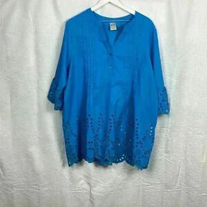 Blair Womens Top Royal Blue Laser Cutouts on Sleeves & Hem 3 button front Classy